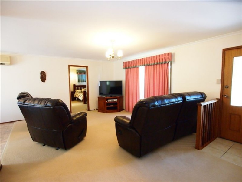 35 Kathleen Crescent, Wondunna QLD 4655
