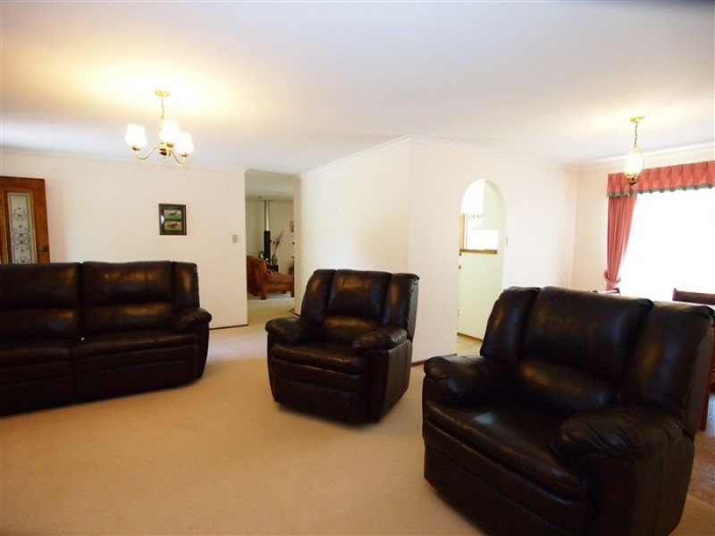 35 Kathleen Crescent, Wondunna QLD 4655