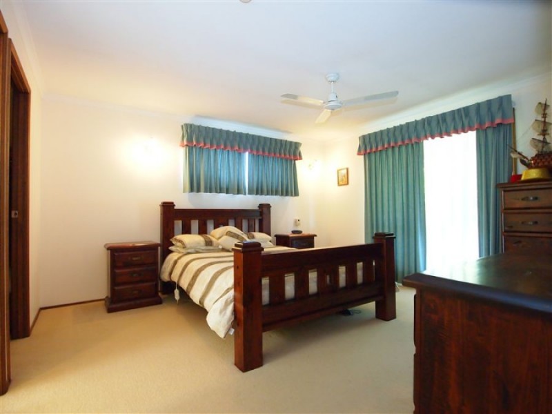 35 Kathleen Crescent, Wondunna QLD 4655