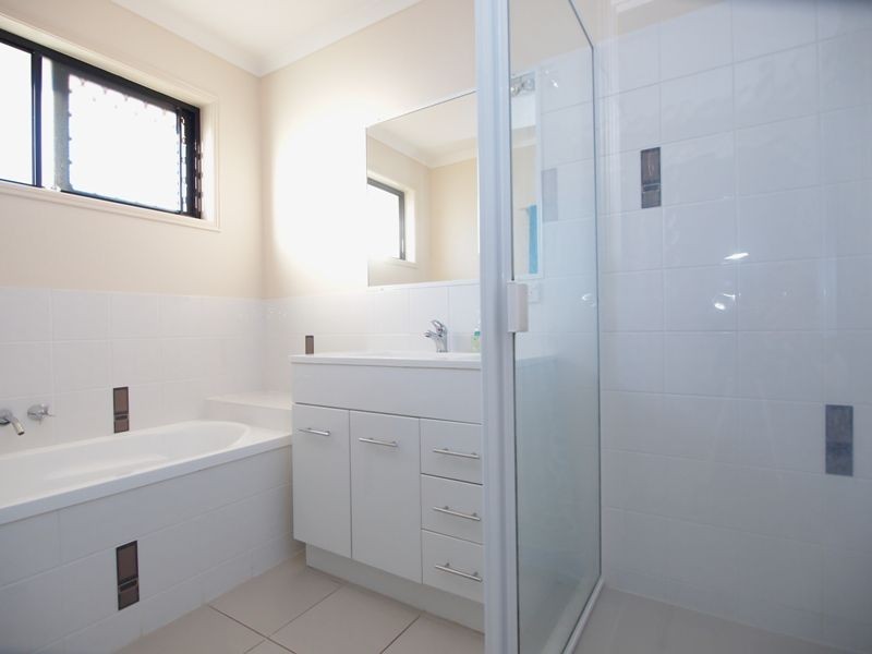 67 Endeavour Way, Eli Waters QLD 4655