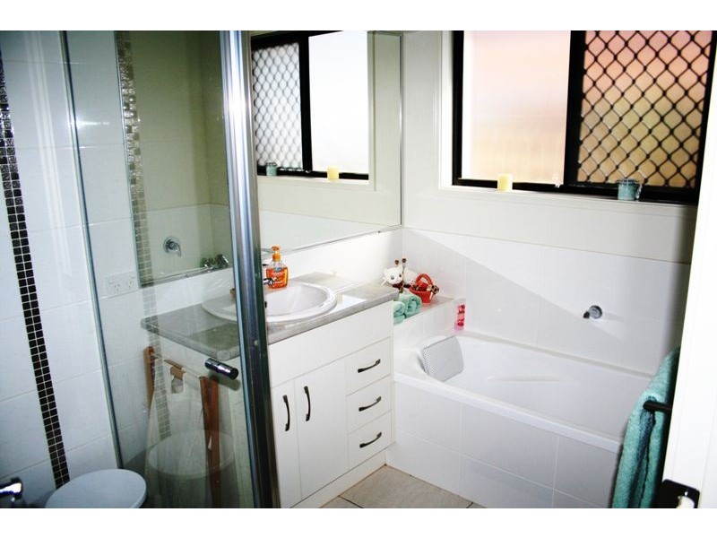 19 Harly Court, Urraween QLD 4655