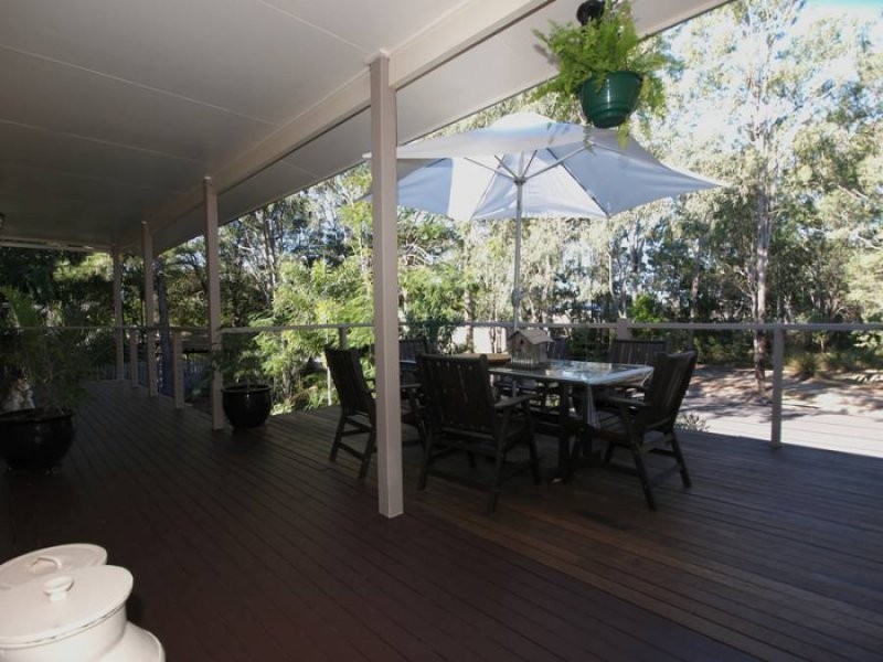 1 Kingfisher Pde, Toogoom QLD 4655