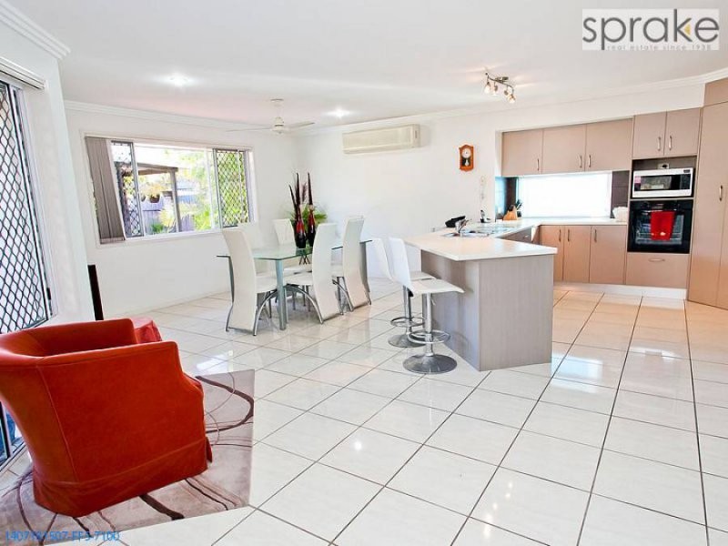 12 Bayley Court, Urraween QLD 4655