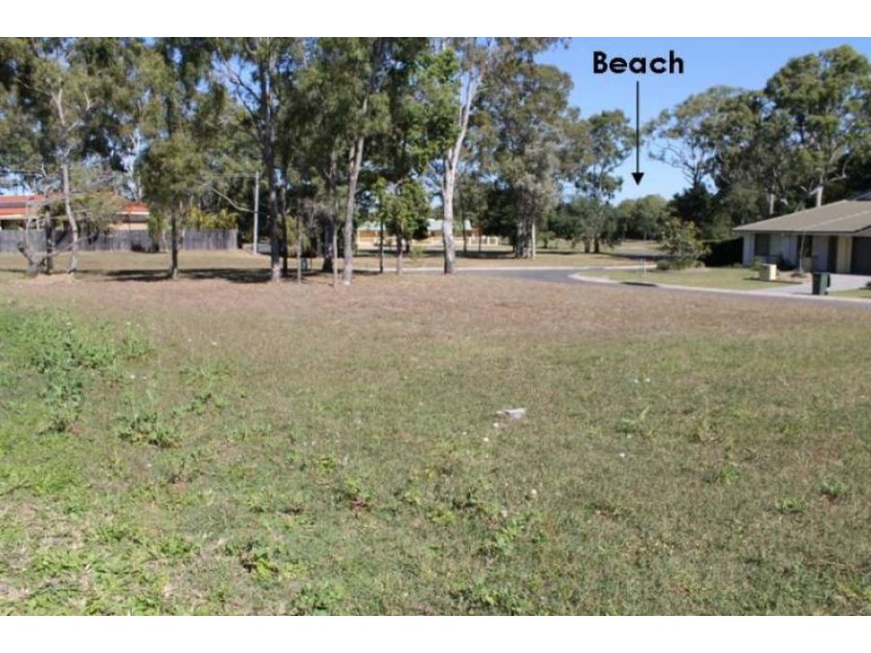1 Parraweena Court, Point Vernon QLD 4655