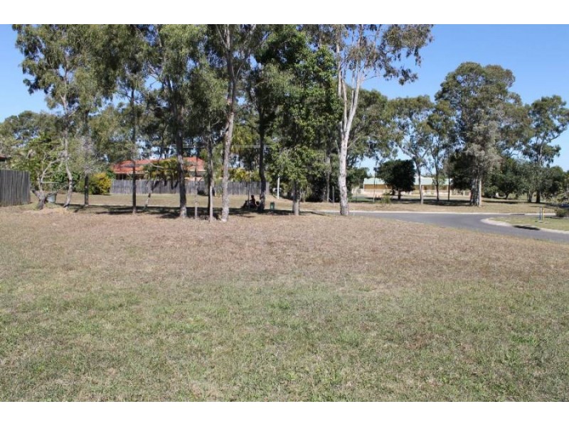 1 Parraweena Court, Point Vernon QLD 4655