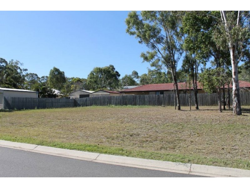 1 Parraweena Court, Point Vernon QLD 4655