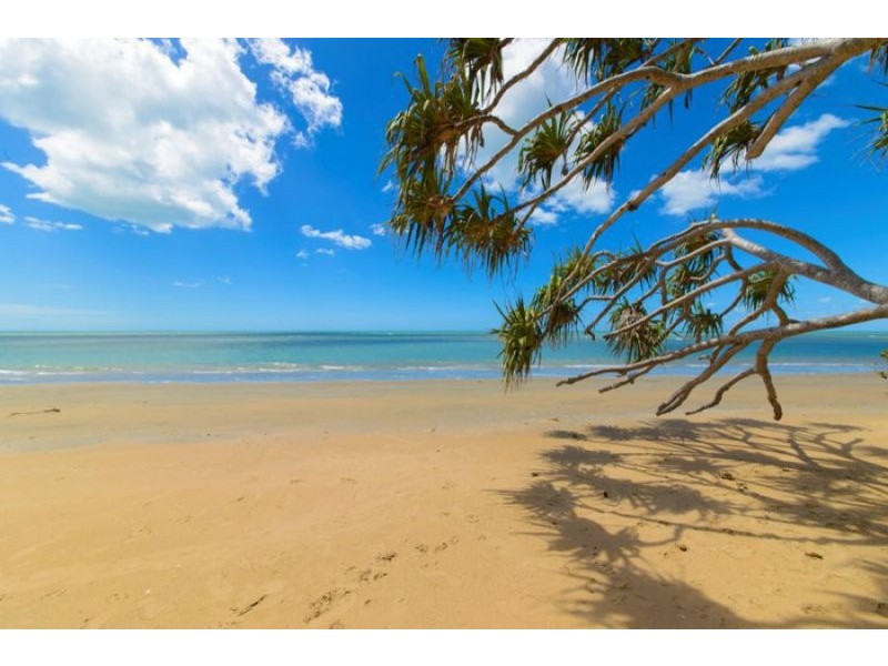 6b Eliza Court, Dundowran Beach QLD 4655