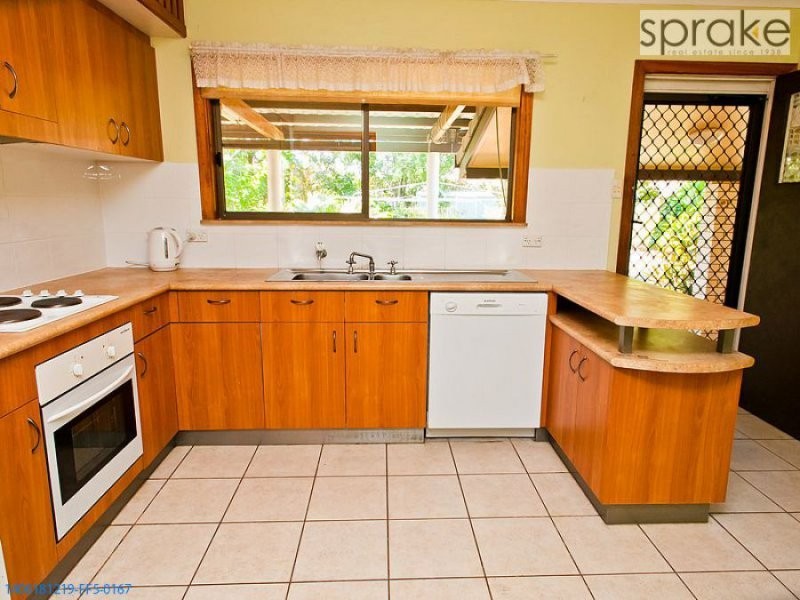 56 Long Street, Point Vernon QLD 4655