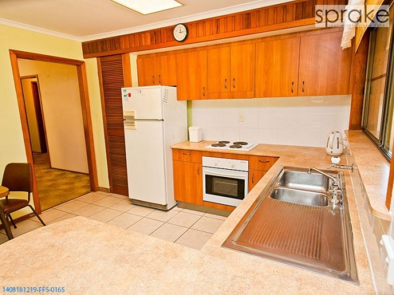 56 Long Street, Point Vernon QLD 4655