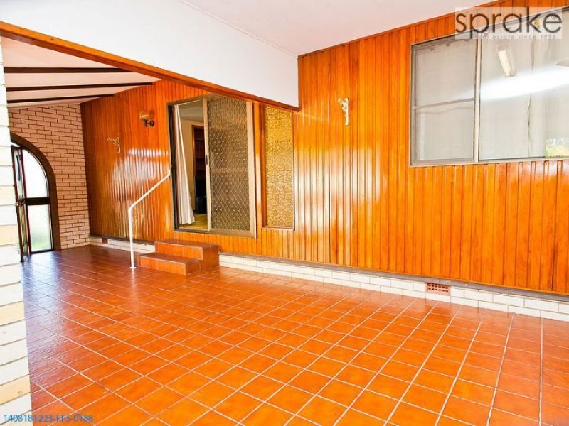 56 Long Street, Point Vernon QLD 4655