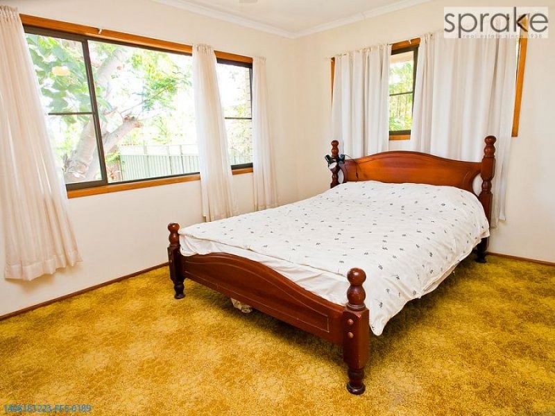 56 Long Street, Point Vernon QLD 4655