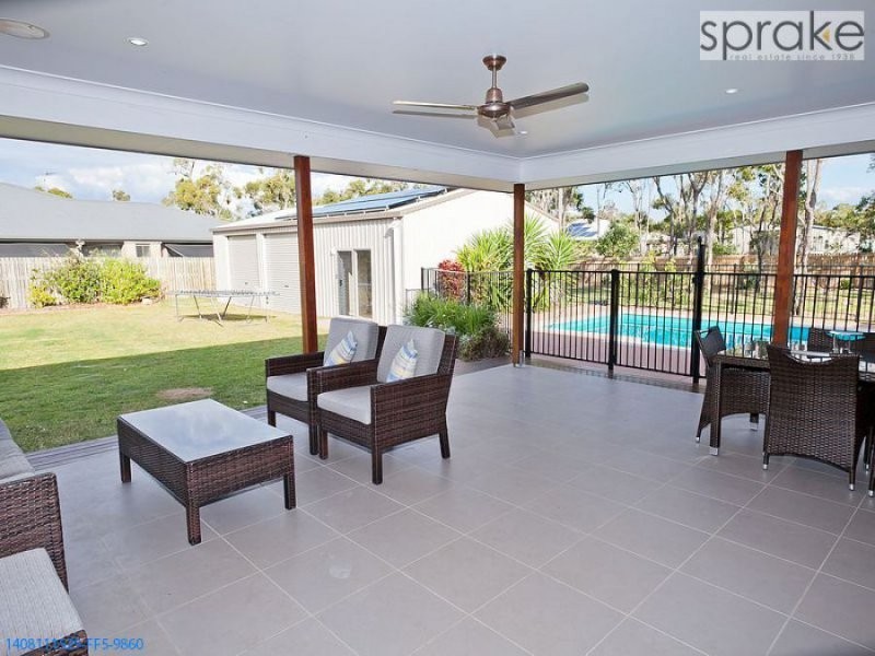 8 Inverness Crt, Wondunna QLD 4655