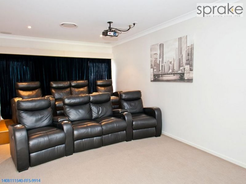 8 Inverness Crt, Wondunna QLD 4655