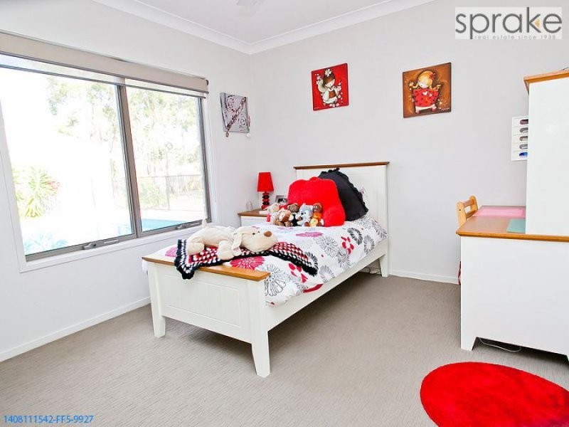 8 Inverness Crt, Wondunna QLD 4655