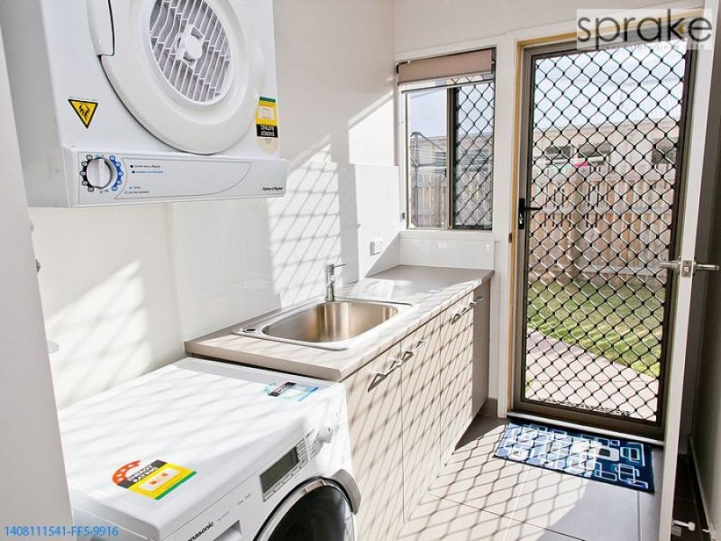 8 Inverness Crt, Wondunna QLD 4655