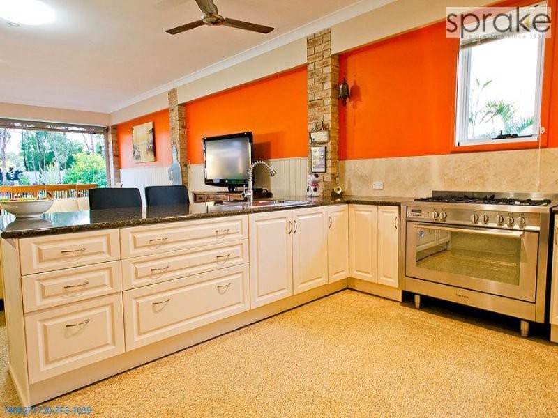 15 Amstal Avenue, Wondunna QLD 4655