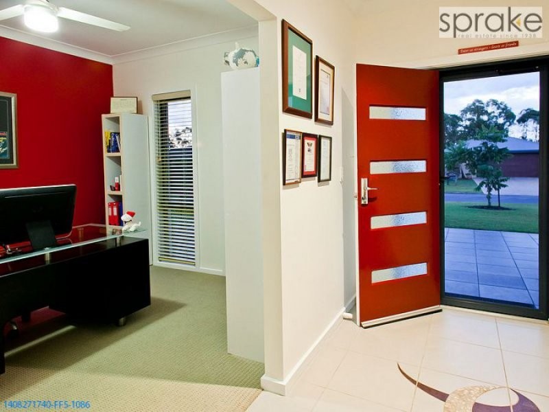 15 Amstal Avenue, Wondunna QLD 4655