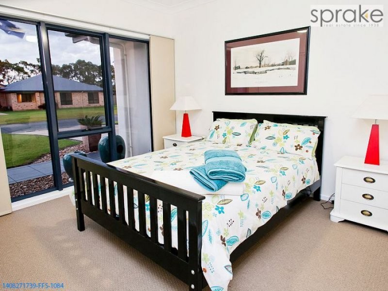 15 Amstal Avenue, Wondunna QLD 4655