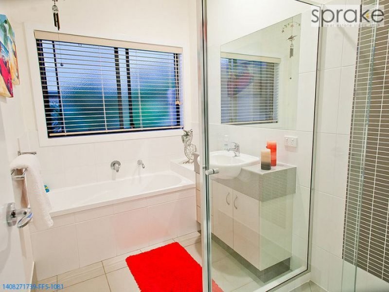 15 Amstal Avenue, Wondunna QLD 4655