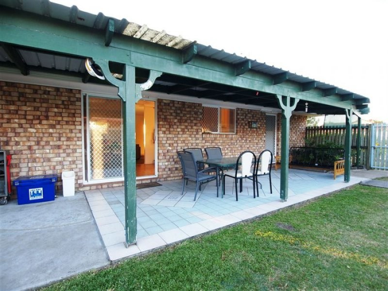 2 Kiwi Court, Point Vernon QLD 4655