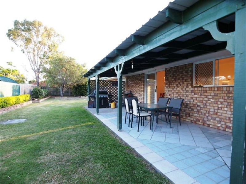 2 Kiwi Court, Point Vernon QLD 4655