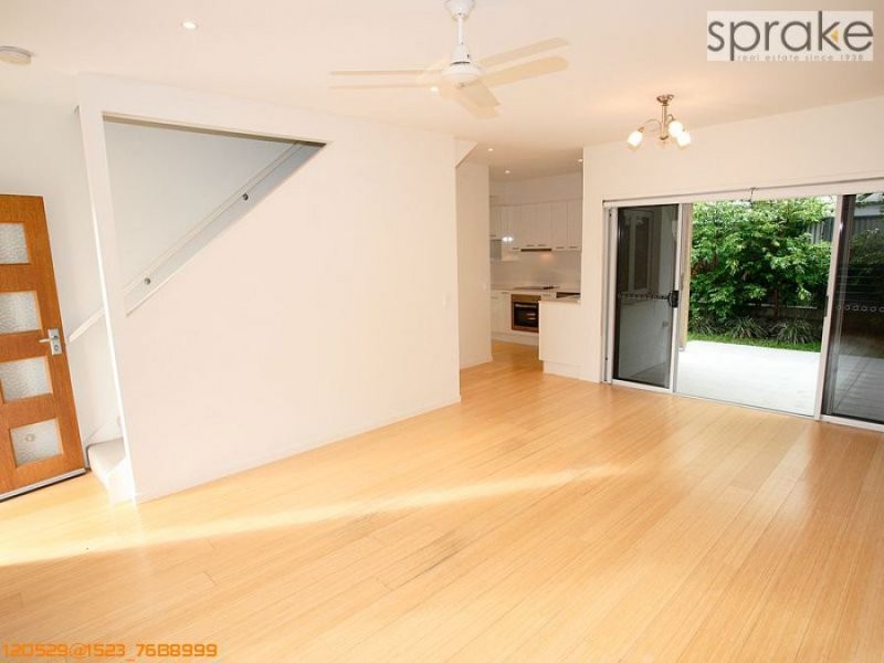 9/541 Esplanade, Urangan QLD 4655