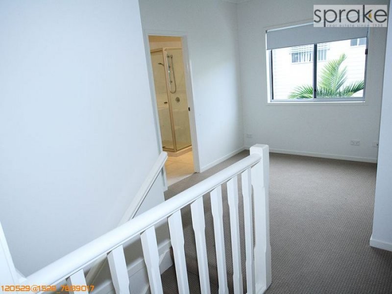 9/541 Esplanade, Urangan QLD 4655