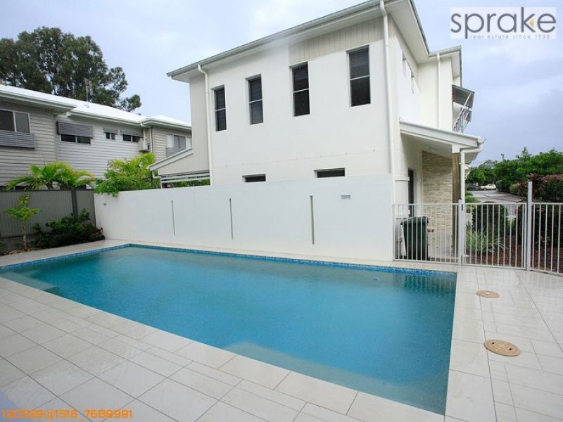 9/541 Esplanade, Urangan QLD 4655