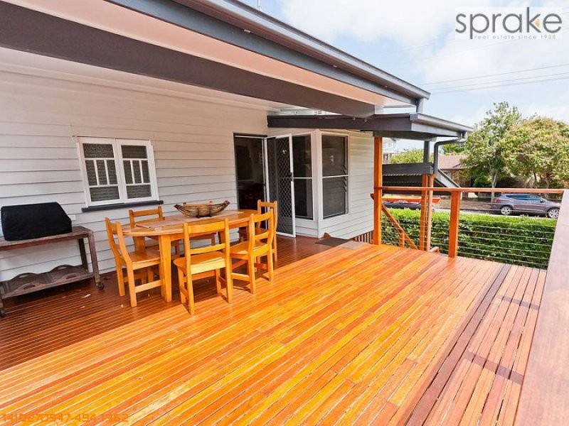 10 Guard Street, Urangan QLD 4655