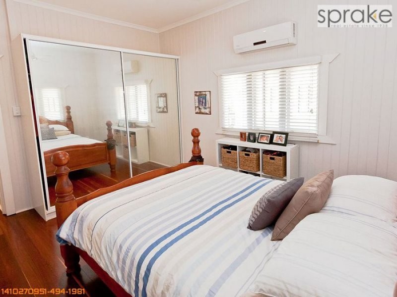 10 Guard Street, Urangan QLD 4655