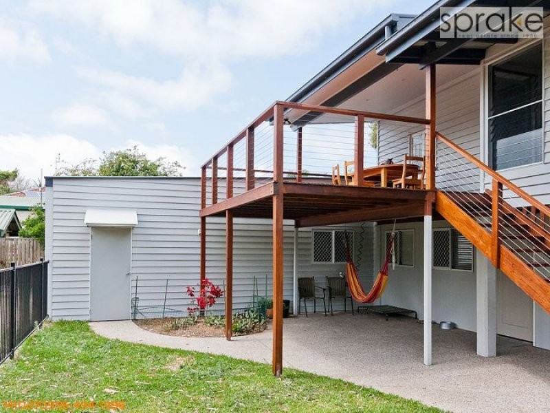 10 Guard Street, Urangan QLD 4655