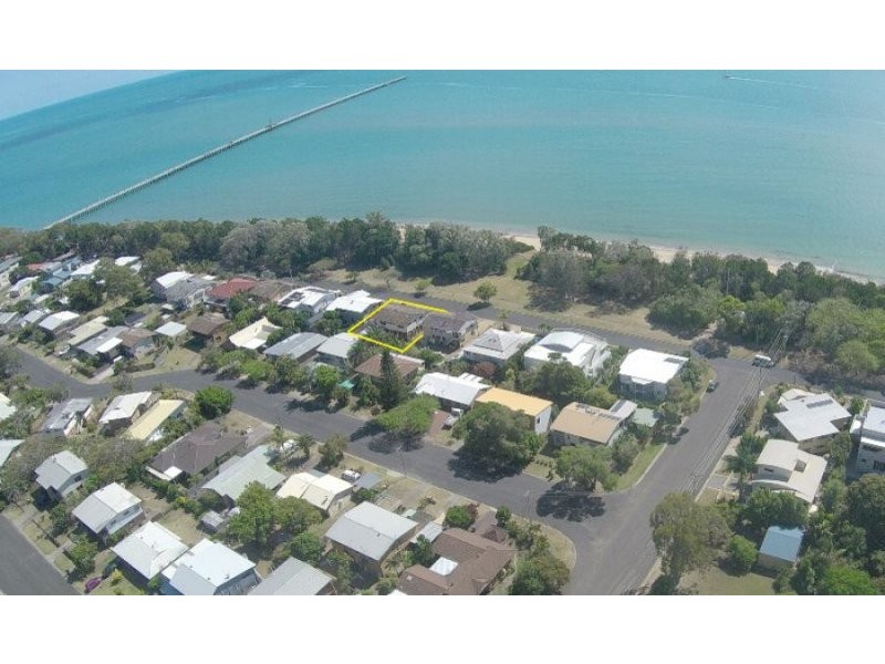 595 Esplanade, Urangan QLD 4655