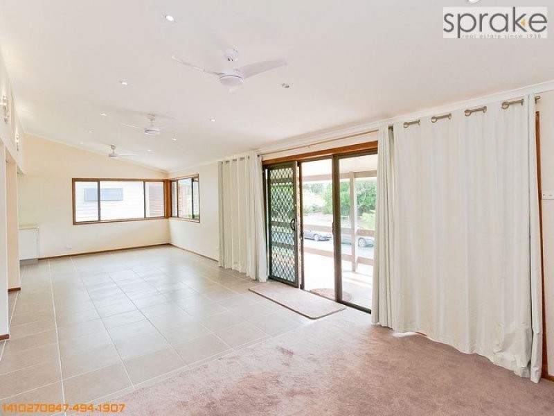 595 Esplanade, Urangan QLD 4655
