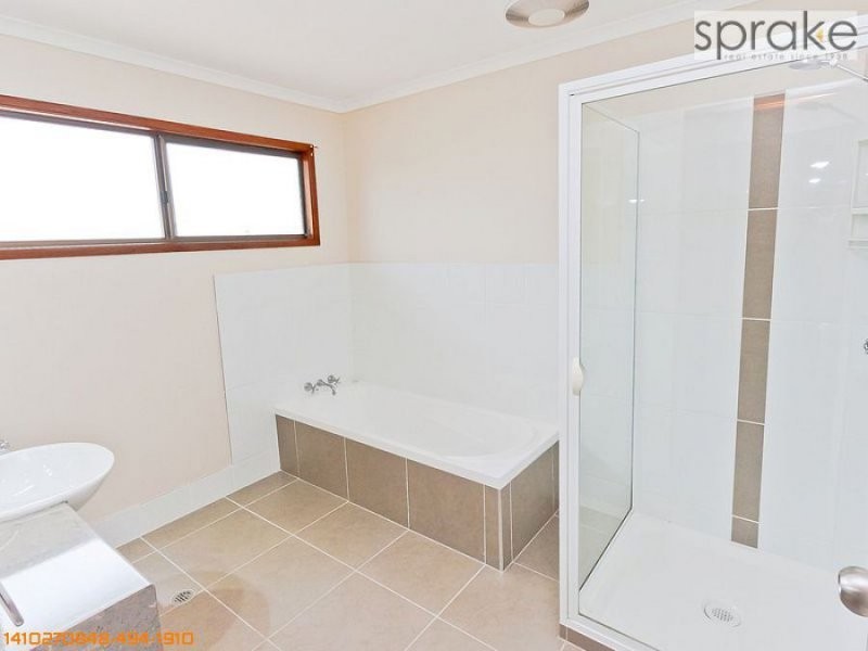 595 Esplanade, Urangan QLD 4655