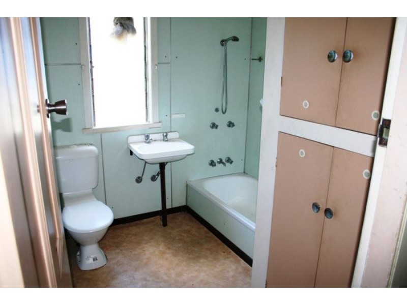 7 Mary Street, Scarness QLD 4655