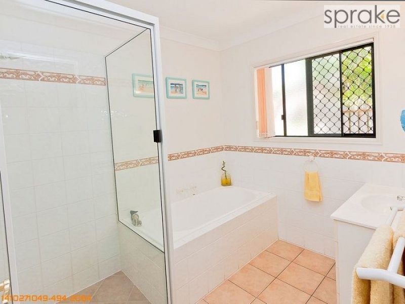5 Florida Court, Torquay QLD 4655