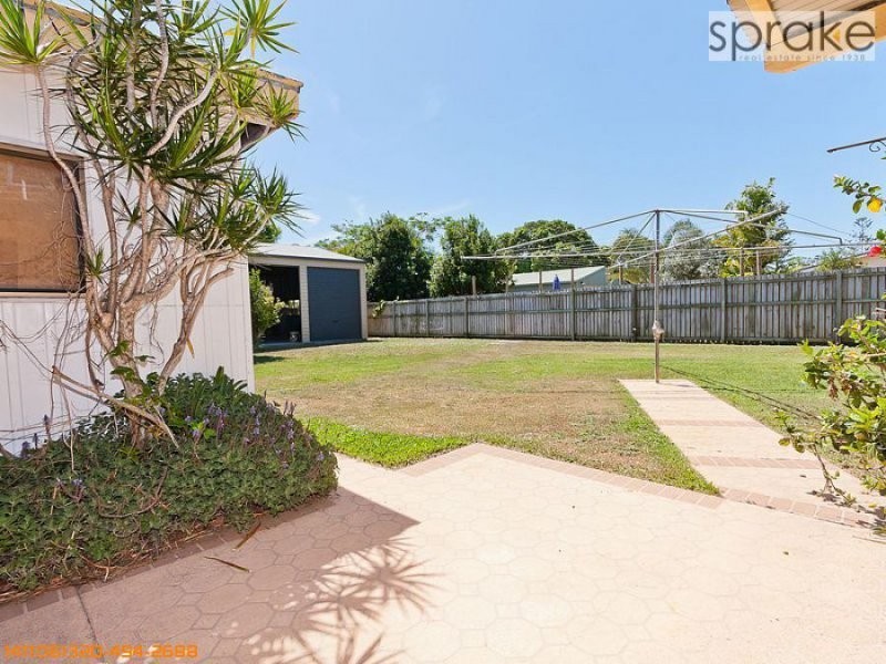 11 Long Street, Point Vernon QLD 4655