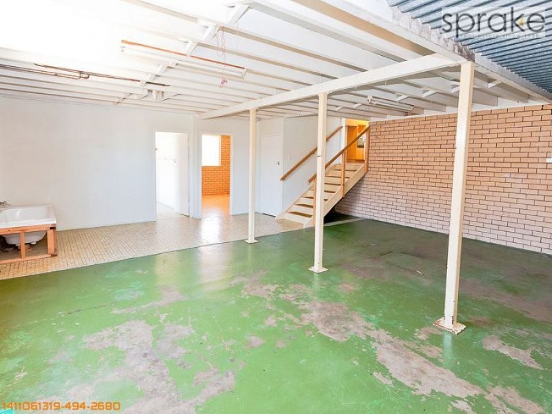 11 Long Street, Point Vernon QLD 4655