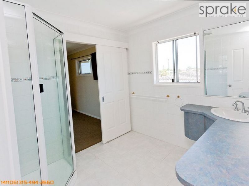 11 Long Street, Point Vernon QLD 4655