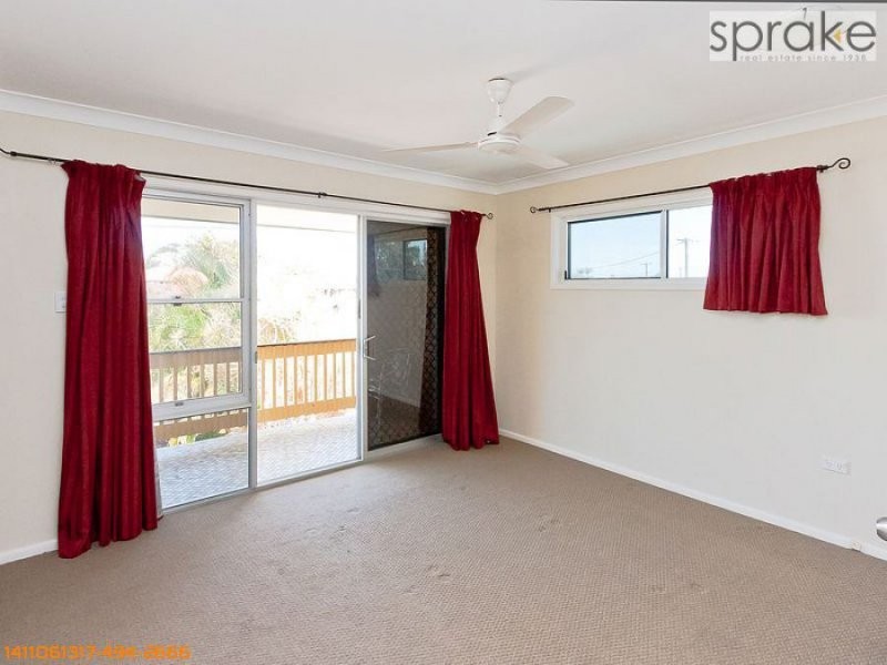 11 Long Street, Point Vernon QLD 4655