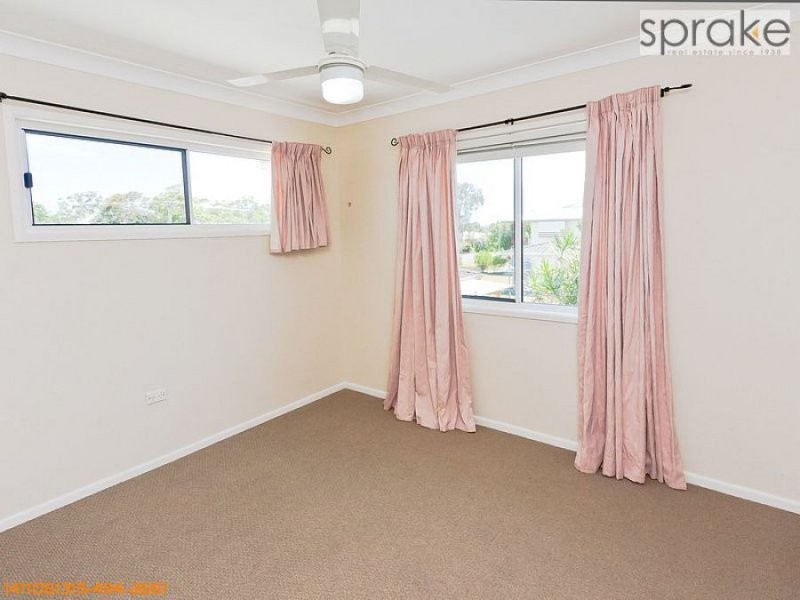 11 Long Street, Point Vernon QLD 4655