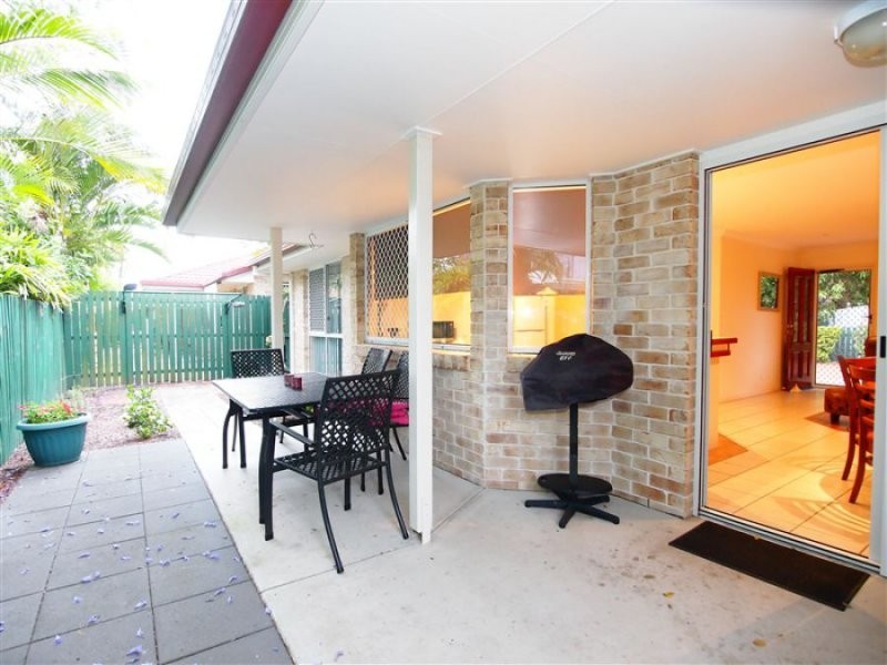 2/36 Truro Street, Torquay QLD 4655