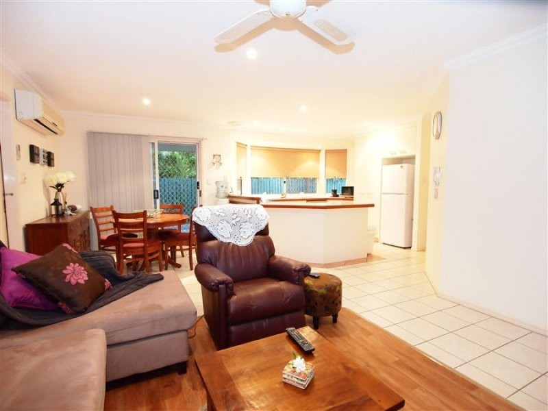 2/36 Truro Street, Torquay QLD 4655