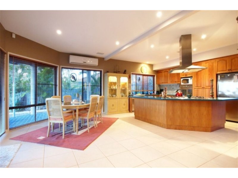 18 Bushlark Avenue, Eli Waters QLD 4655