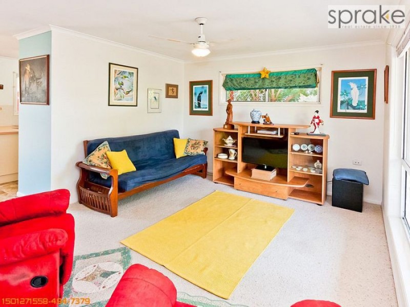 78 Hammond Street, Urangan QLD 4655