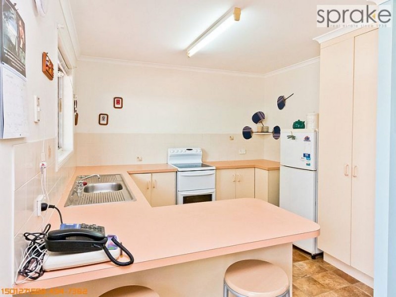 78 Hammond Street, Urangan QLD 4655