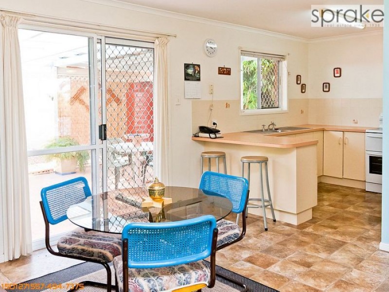 78 Hammond Street, Urangan QLD 4655