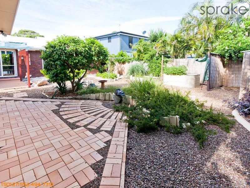 78 Hammond Street, Urangan QLD 4655
