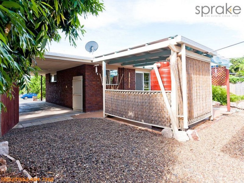 78 Hammond Street, Urangan QLD 4655