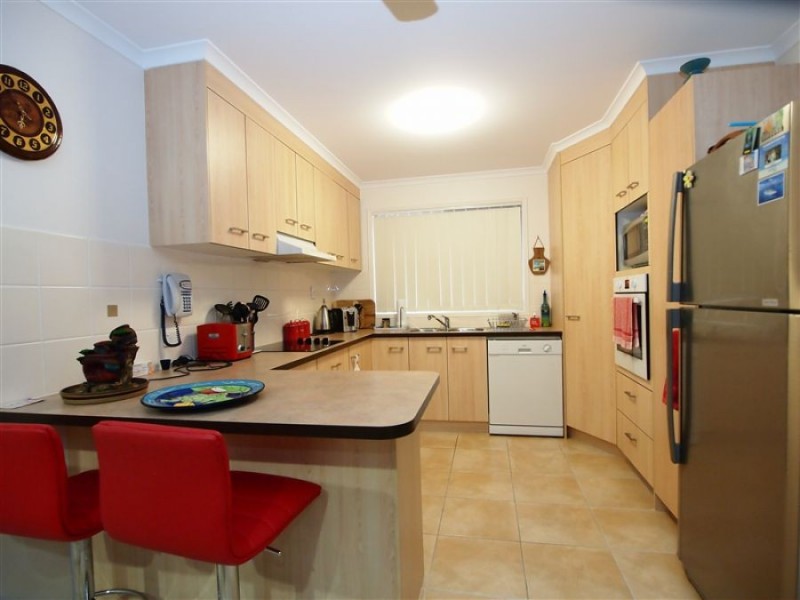 3 Lambour Court, Point Vernon QLD 4655